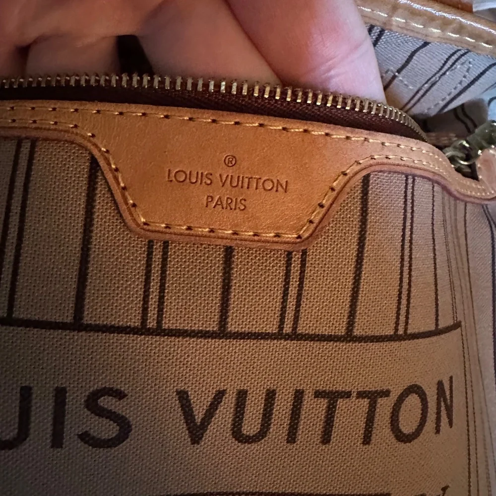 Louis Vuitton Neverfull GM - Picture 16 of 16